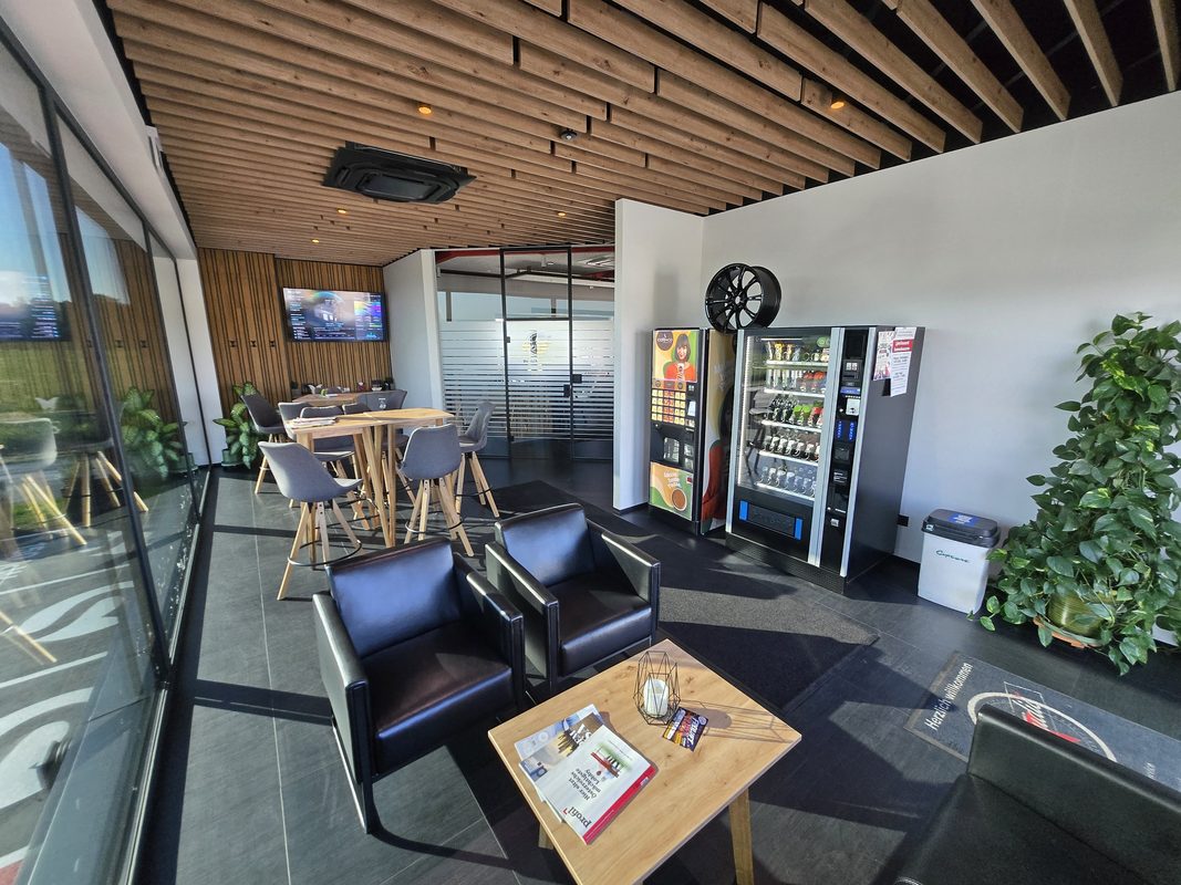 CarStudio Süd Warte-Lounge